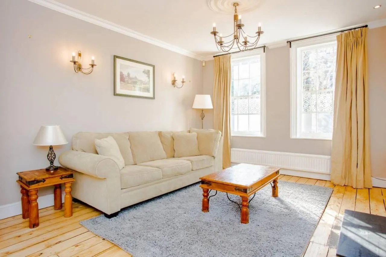 Apartment Large Luxury Townhouse In The Centre Of Greenwich